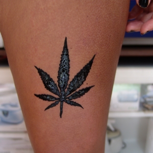 marijuana,dovmesi,tattoo