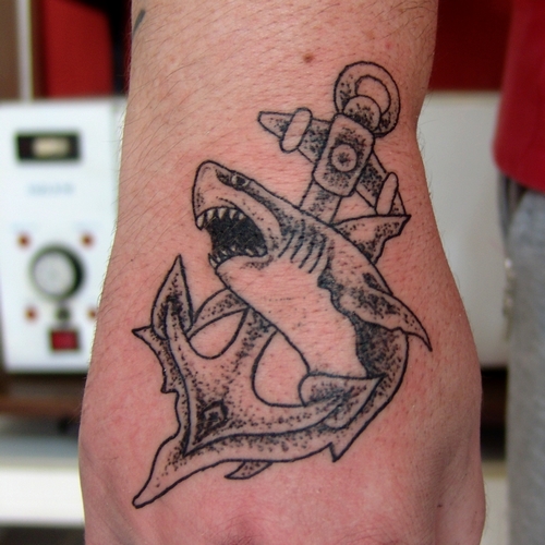 kopekbaligi,dovmesi,shark,tattoo