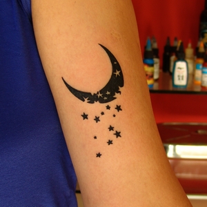ay,yıldız,dövmeleri