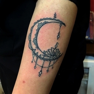 ay,dovmeleri,celtic,moon,tattoo